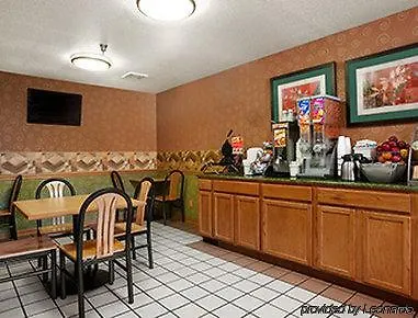 Super 8 By Wyndham East