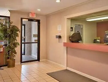 Super 8 By Wyndham East 2*
